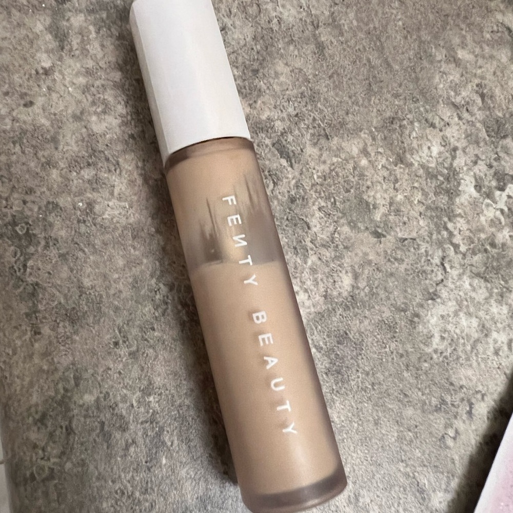 Fenty Beauty concealer